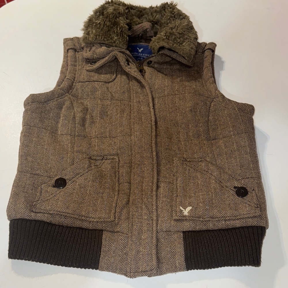 2000s American Eagle Outfitters Brown Herringbone Vest with Faux Fur‎